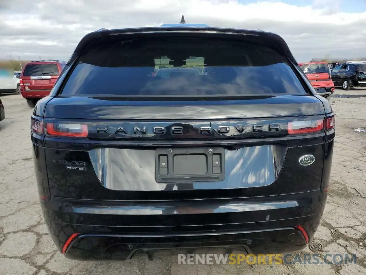 6 Photograph of a damaged car SALYL2EX1KA207546 LAND ROVER RANGEROVER 2019