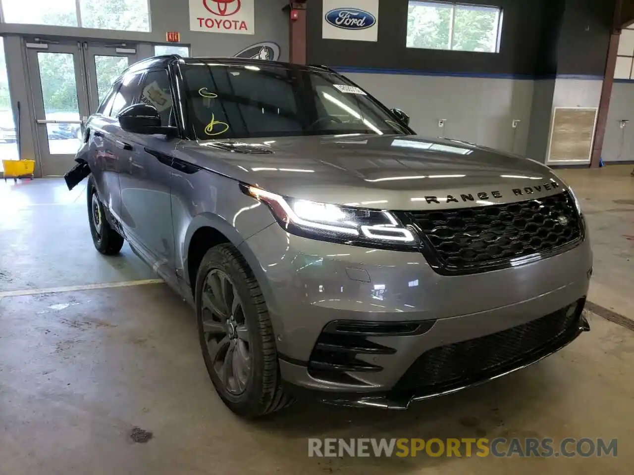 1 Photograph of a damaged car SALYL2EX2KA791729 LAND ROVER RANGEROVER 2019