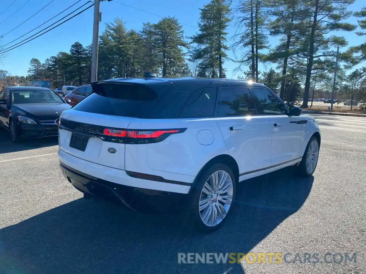 3 Photograph of a damaged car SALYL2EX3KA224350 LAND ROVER RANGEROVER 2019