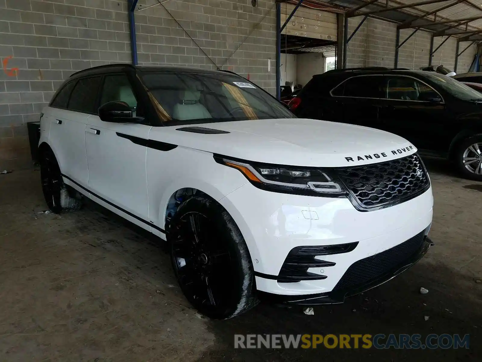 1 Photograph of a damaged car SALYL2EX4KA780313 LAND ROVER RANGEROVER 2019