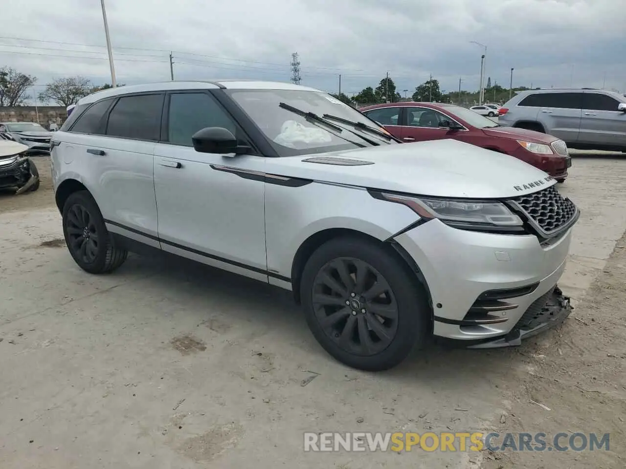 4 Photograph of a damaged car SALYL2EX4KA798598 LAND ROVER RANGEROVER 2019