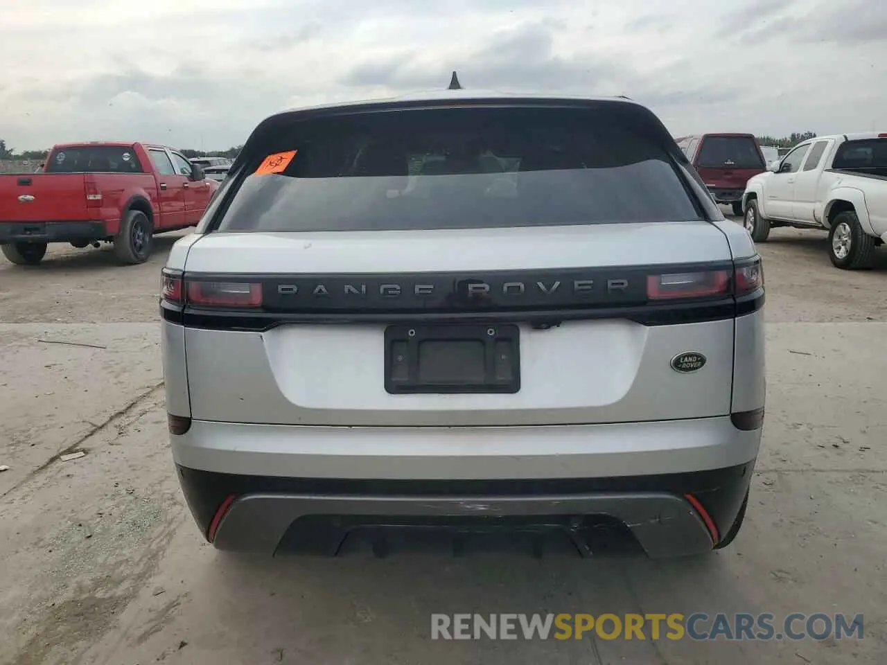 6 Photograph of a damaged car SALYL2EX4KA798598 LAND ROVER RANGEROVER 2019