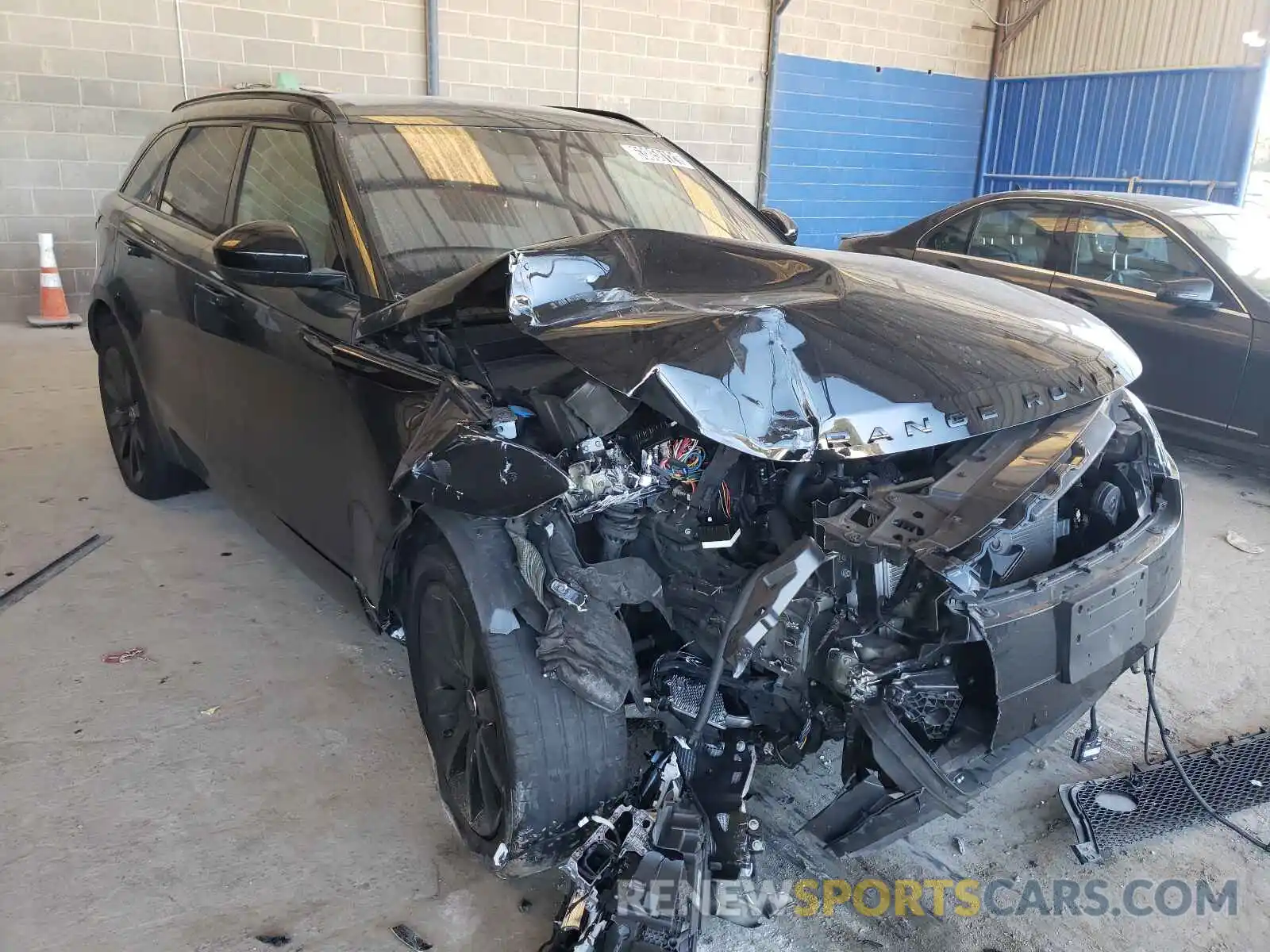 1 Photograph of a damaged car SALYL2EX5KA212409 LAND ROVER RANGEROVER 2019