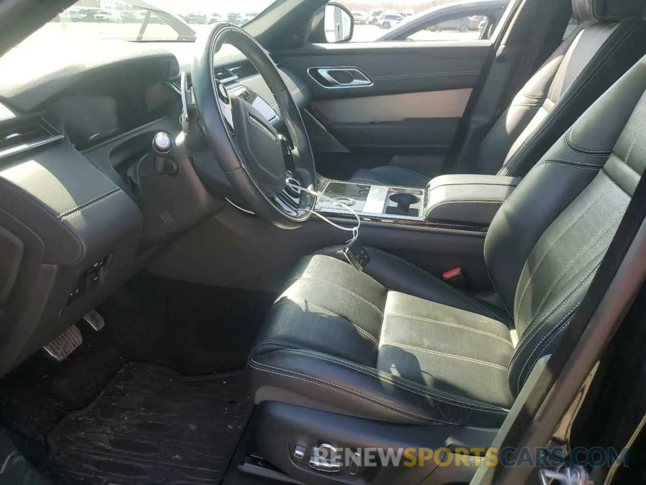 7 Photograph of a damaged car SALYL2EX5KA215004 LAND ROVER RANGEROVER 2019