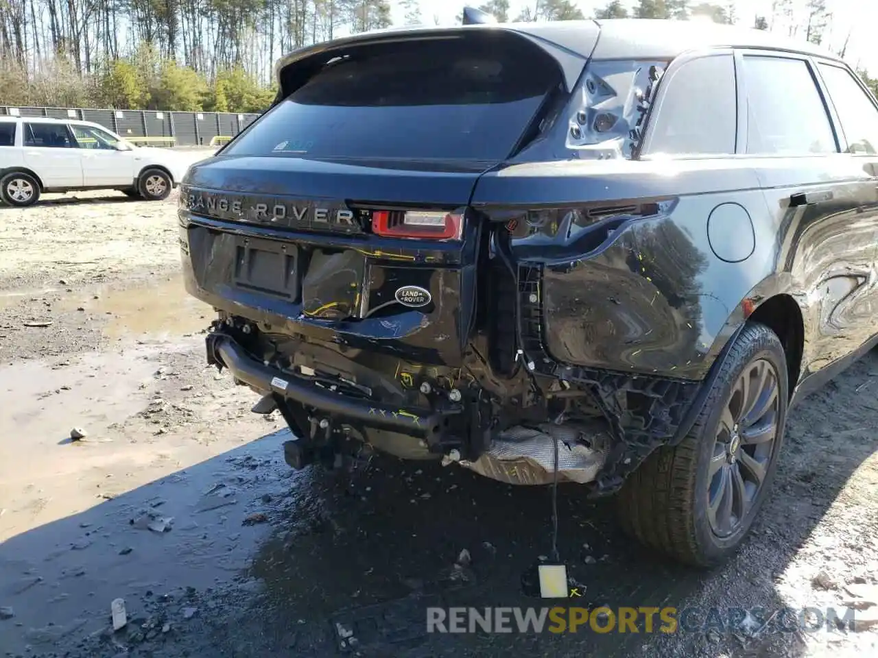 9 Photograph of a damaged car SALYL2EX7KA213318 LAND ROVER RANGEROVER 2019