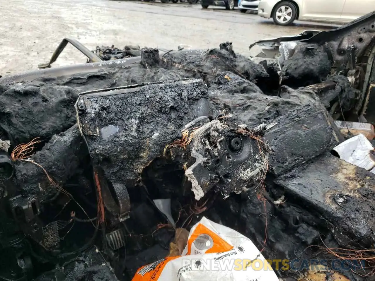 9 Photograph of a damaged car SALYL2EX7KA213674 LAND ROVER RANGEROVER 2019