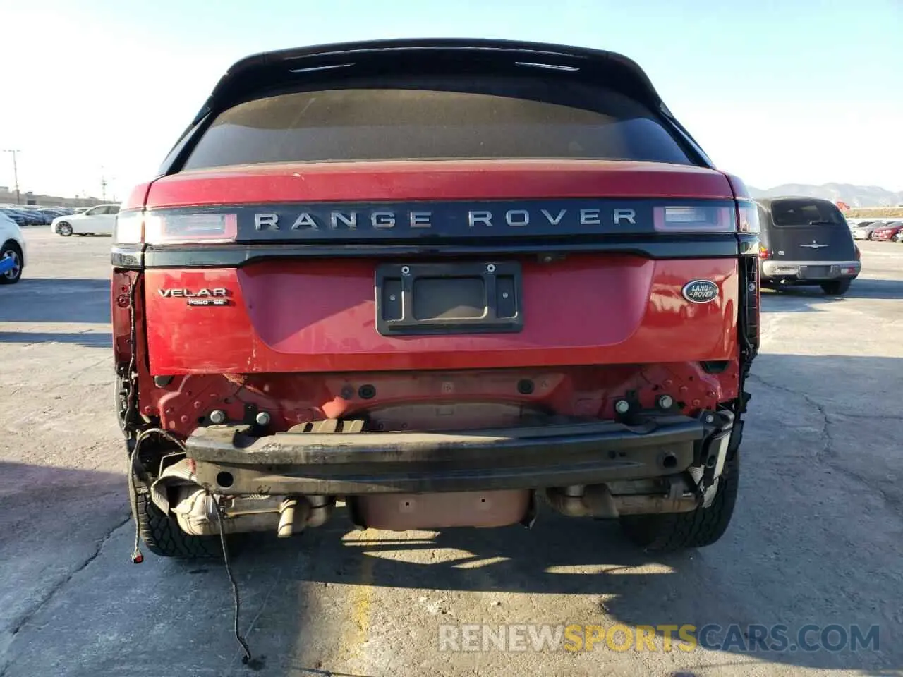 6 Photograph of a damaged car SALYL2EX7KA234900 LAND ROVER RANGEROVER 2019