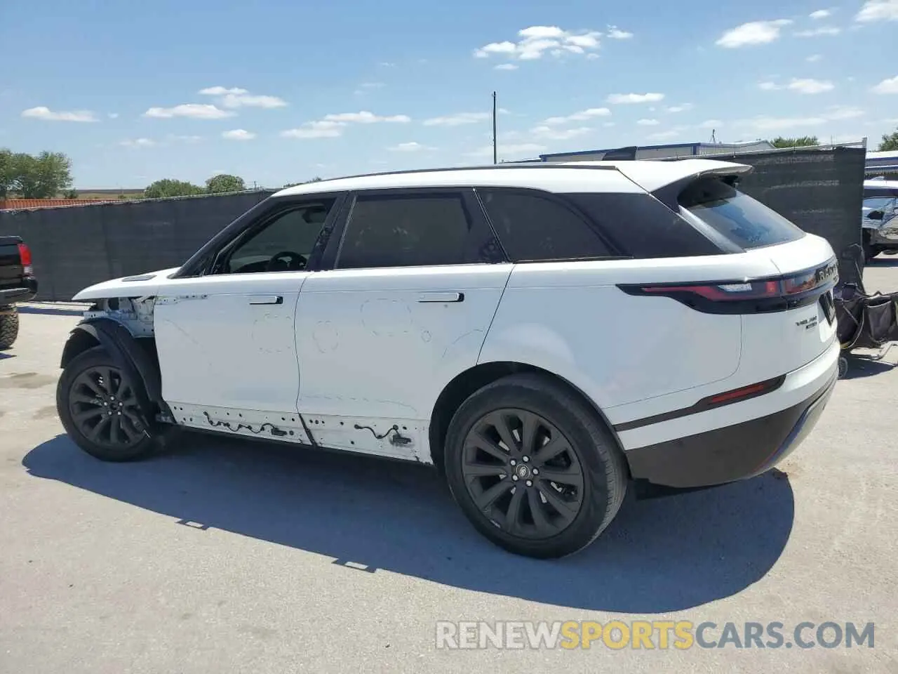 2 Photograph of a damaged car SALYL2EX8KA793405 LAND ROVER RANGEROVER 2019