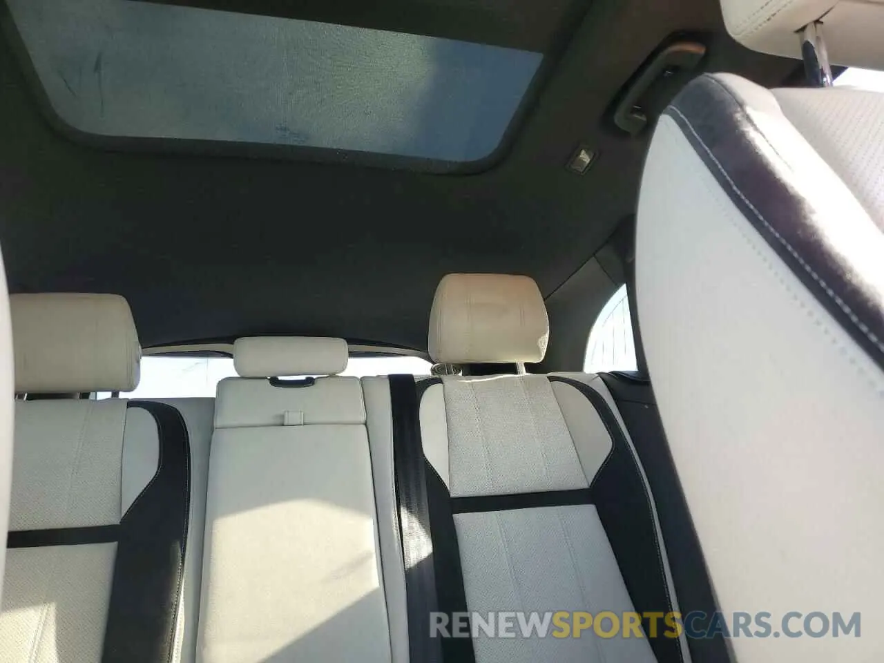 10 Photograph of a damaged car SALYL2EX9KA204782 LAND ROVER RANGEROVER 2019