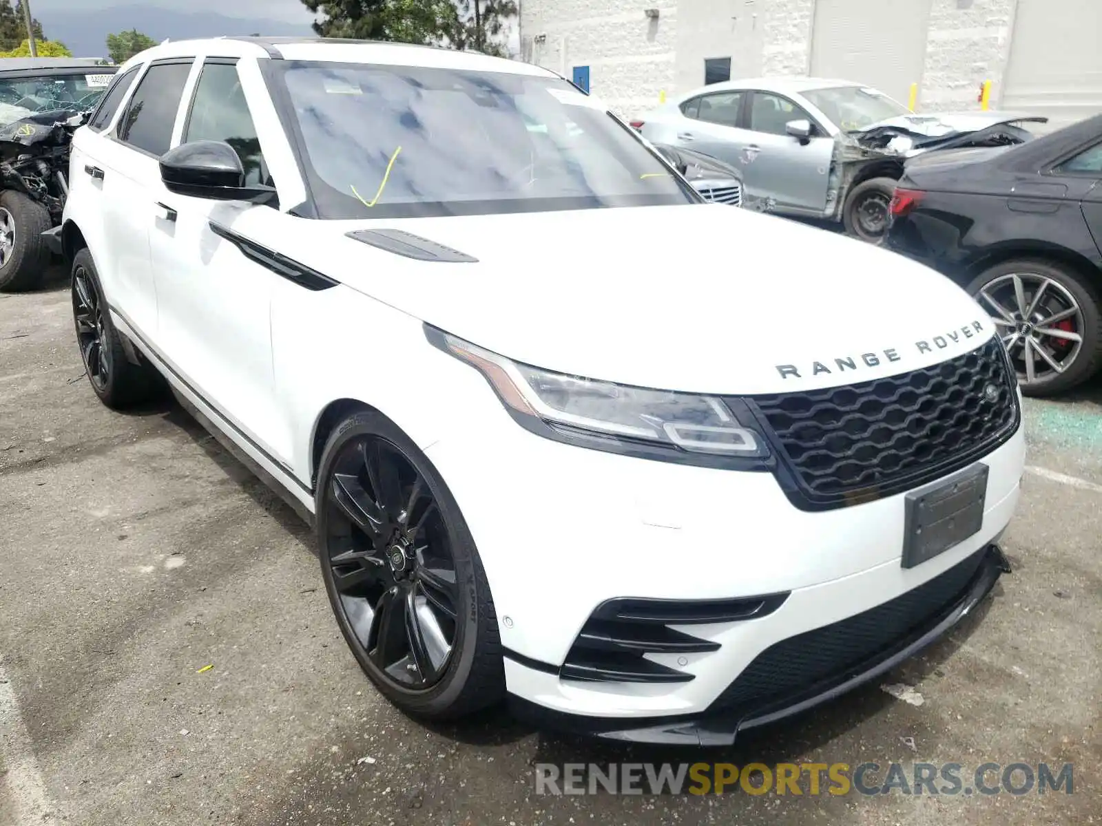 1 Photograph of a damaged car SALYL2EX9KA796748 LAND ROVER RANGEROVER 2019