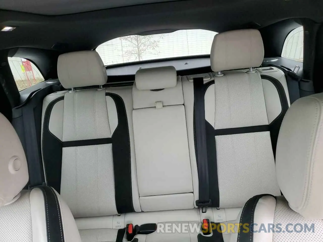 10 Photograph of a damaged car SALYL2EXXKA234258 LAND ROVER RANGEROVER 2019