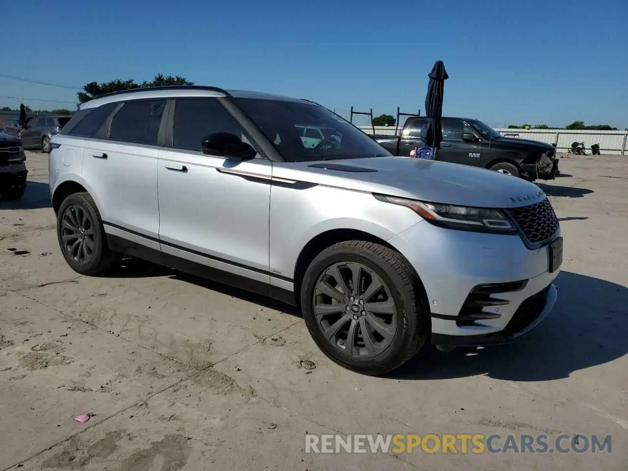 4 Photograph of a damaged car SALYL2EXXKA794412 LAND ROVER RANGEROVER 2019