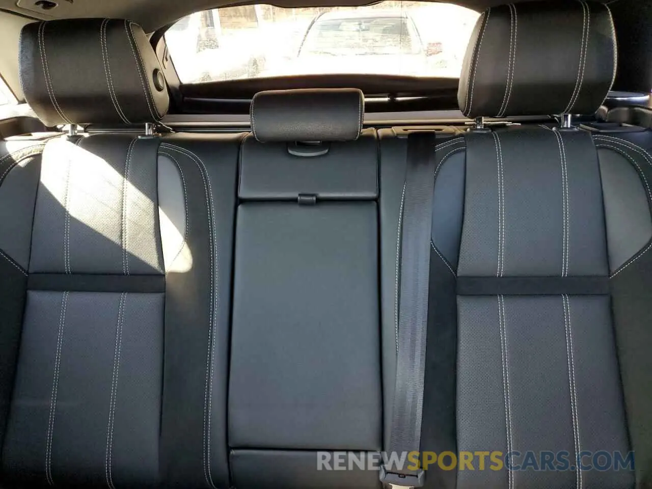 10 Photograph of a damaged car SALYL2FV4KA233877 LAND ROVER RANGEROVER 2019