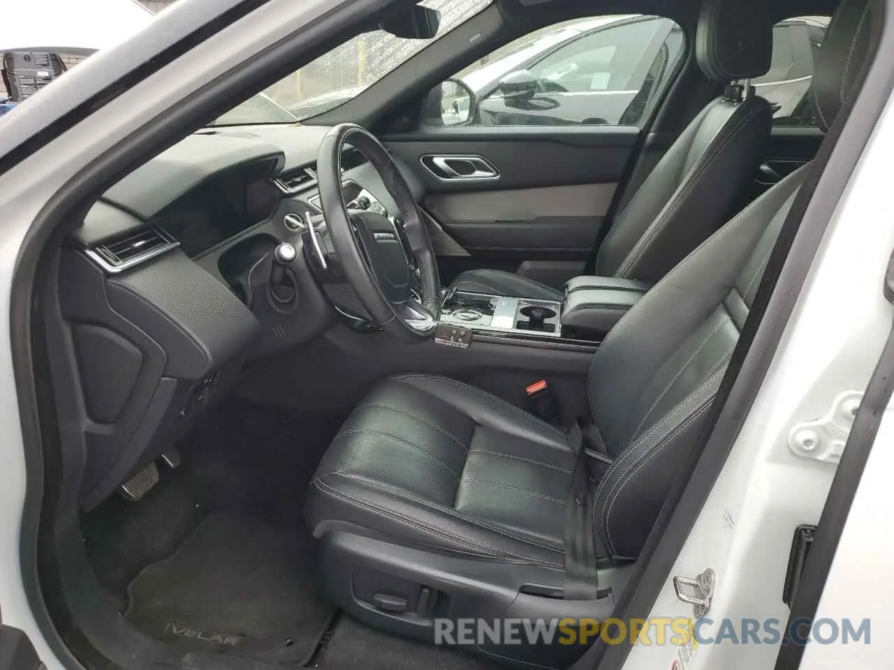 7 Photograph of a damaged car SALYL2FV6KA207863 LAND ROVER RANGEROVER 2019
