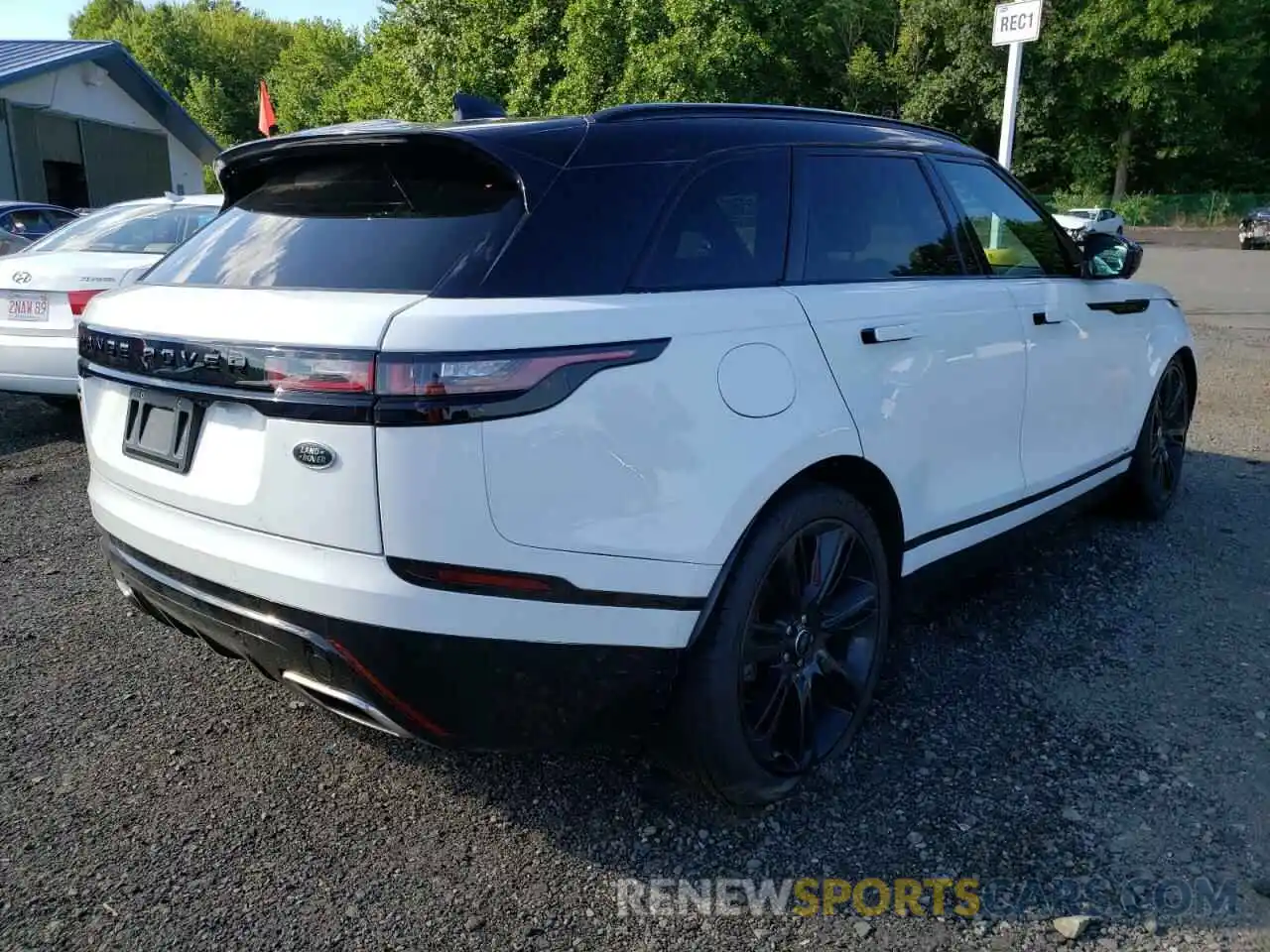 4 Photograph of a damaged car SALYM2EV2KA226232 LAND ROVER RANGEROVER 2019