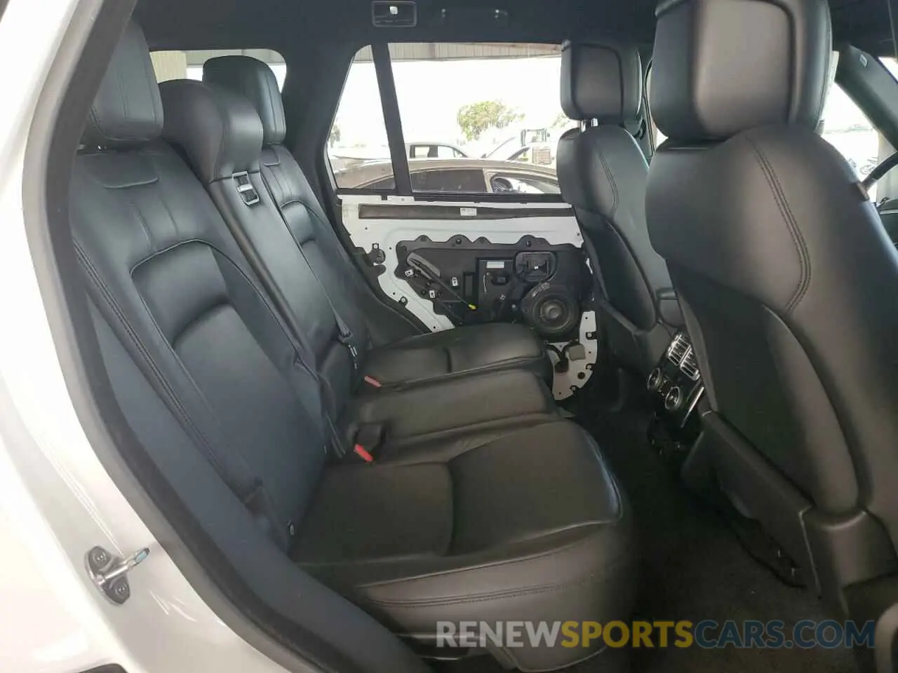 11 Photograph of a damaged car SALGR2SU0LA570488 LAND ROVER RANGEROVER 2020