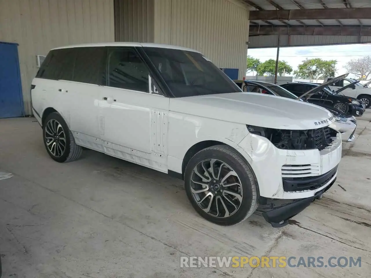 4 Photograph of a damaged car SALGR2SU0LA570488 LAND ROVER RANGEROVER 2020