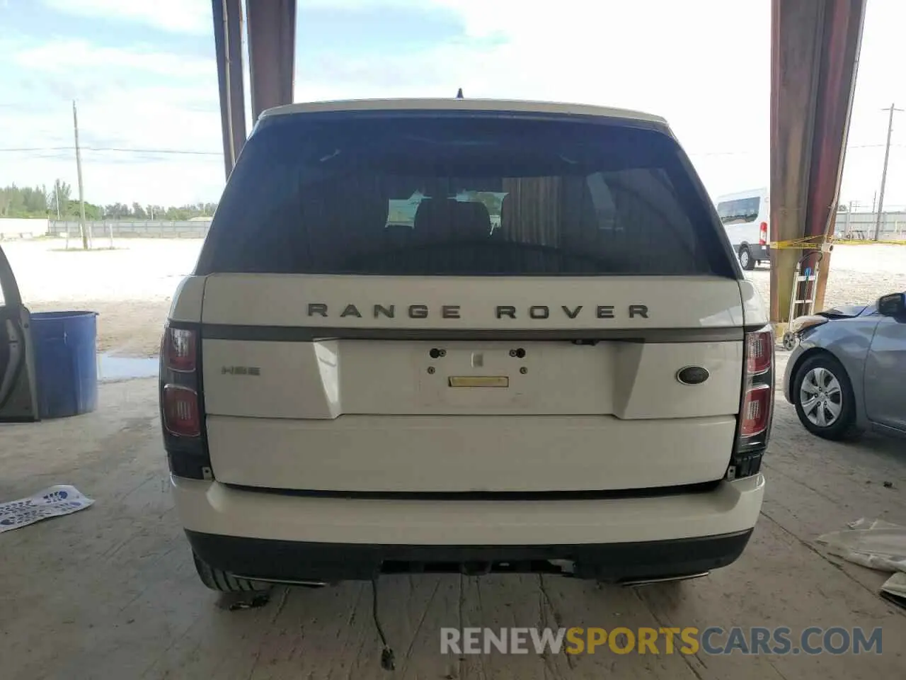 6 Photograph of a damaged car SALGR2SU0LA570488 LAND ROVER RANGEROVER 2020