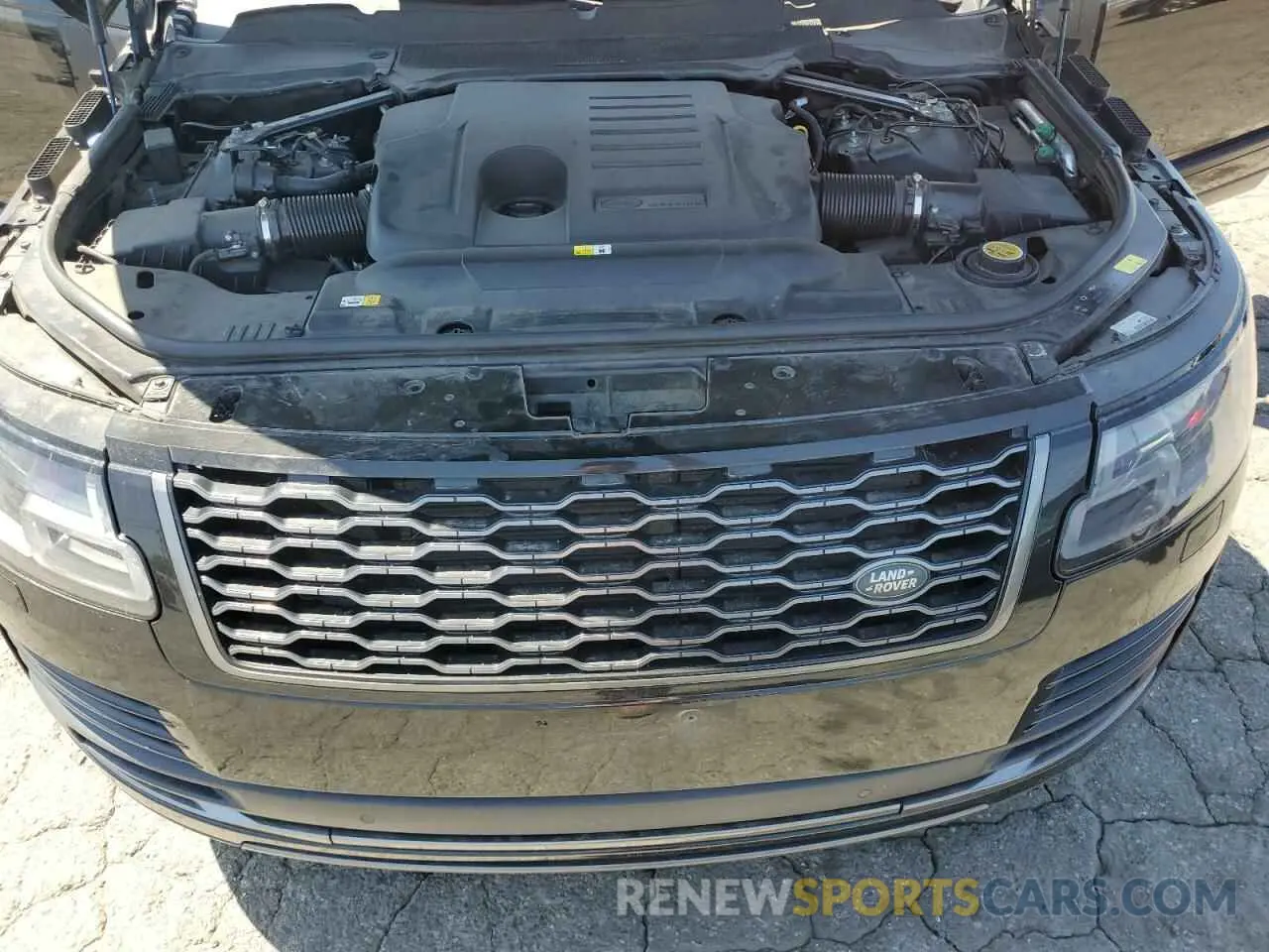 12 Photograph of a damaged car SALGR2SU6LA579082 LAND ROVER RANGEROVER 2020