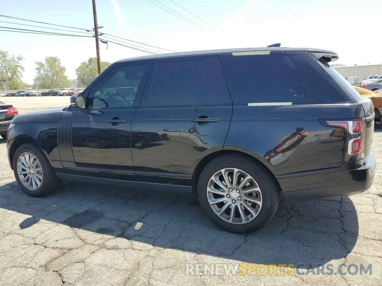 2 Photograph of a damaged car SALGR2SU6LA579082 LAND ROVER RANGEROVER 2020