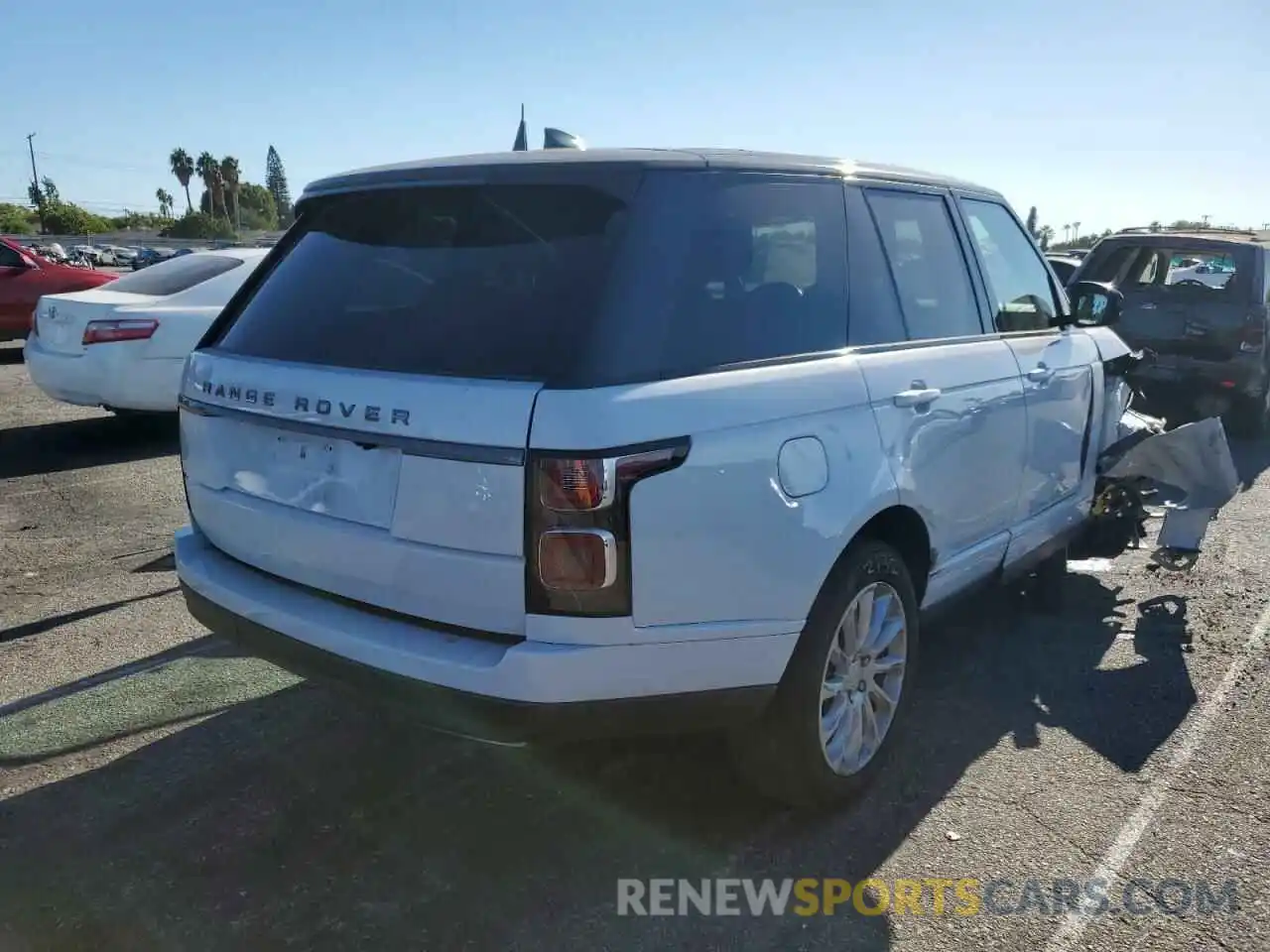 4 Photograph of a damaged car SALGR2SU7LA598756 LAND ROVER RANGEROVER 2020