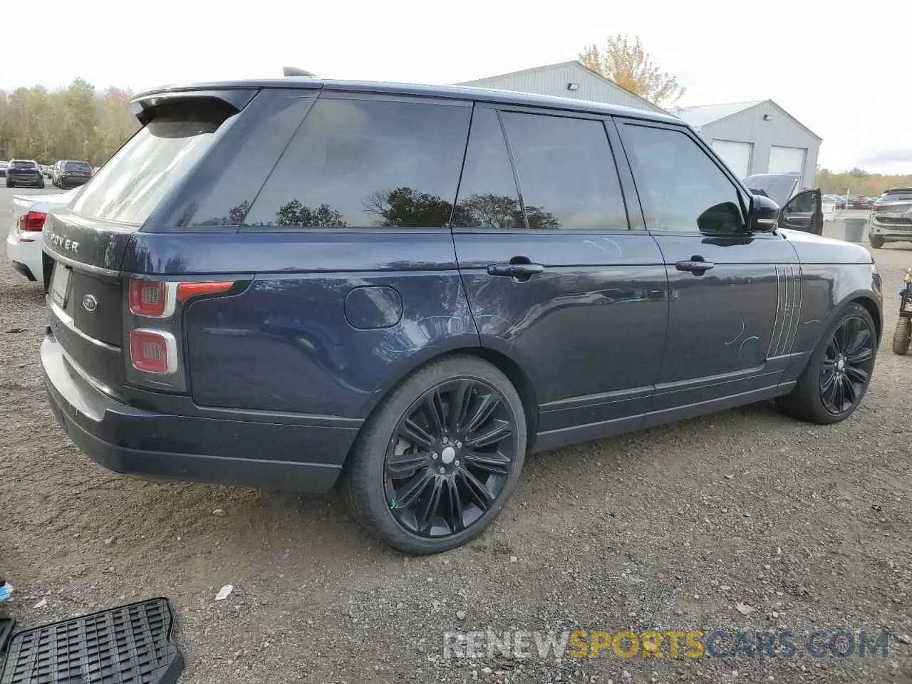3 Photograph of a damaged car SALGS2RU1LA401767 LAND ROVER RANGEROVER 2020