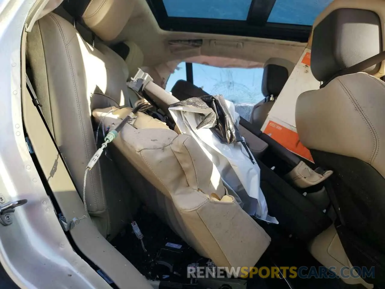 11 Photograph of a damaged car SALGS2RU2LA588873 LAND ROVER RANGEROVER 2020