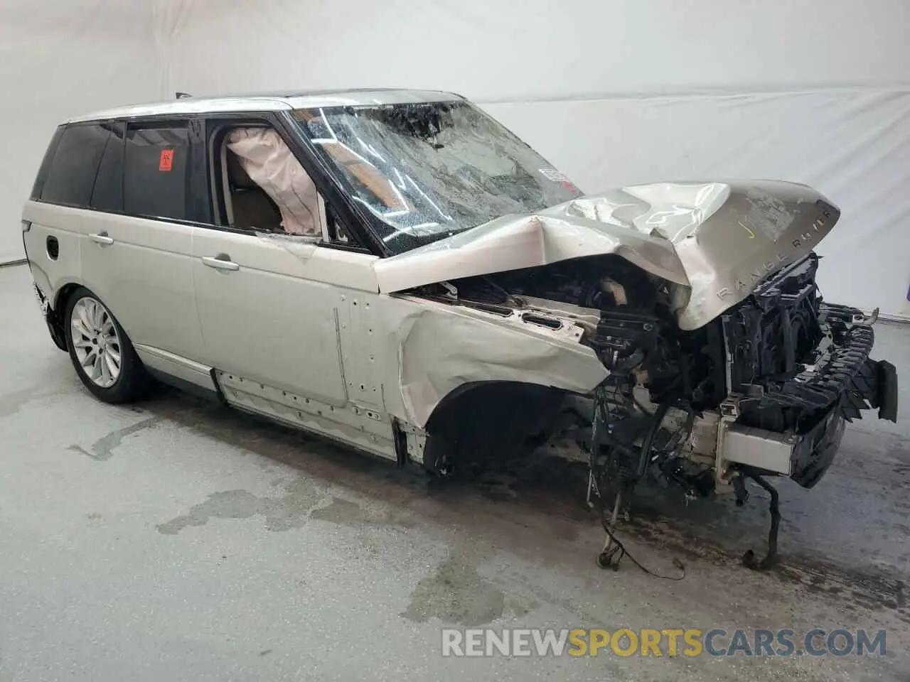 4 Photograph of a damaged car SALGS2RU2LA588873 LAND ROVER RANGEROVER 2020