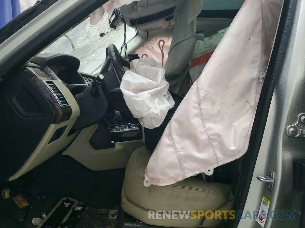 7 Photograph of a damaged car SALGS2RU2LA588873 LAND ROVER RANGEROVER 2020