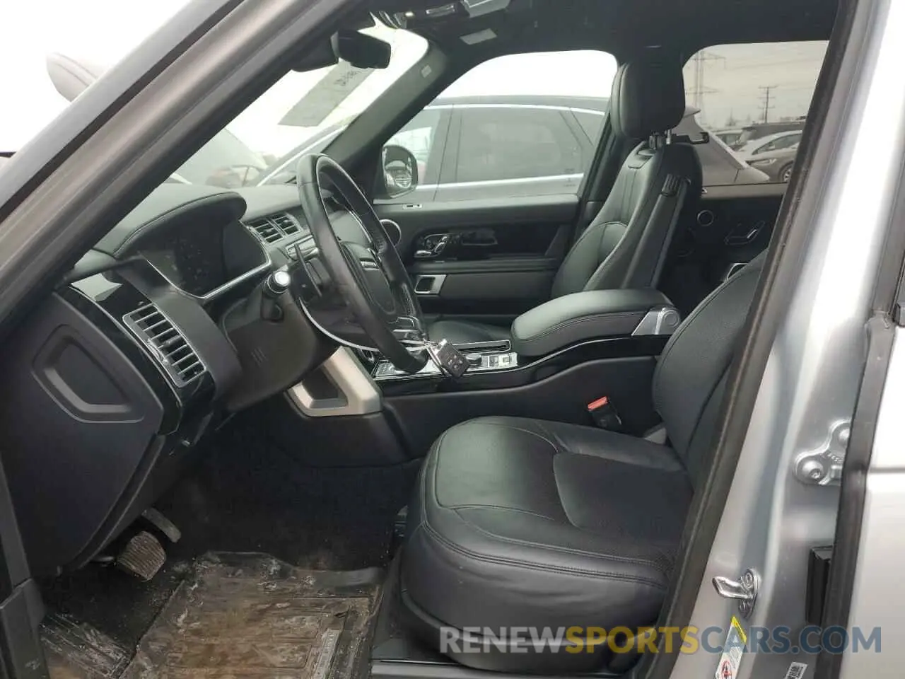 7 Photograph of a damaged car SALGS2RU4LA578989 LAND ROVER RANGEROVER 2020