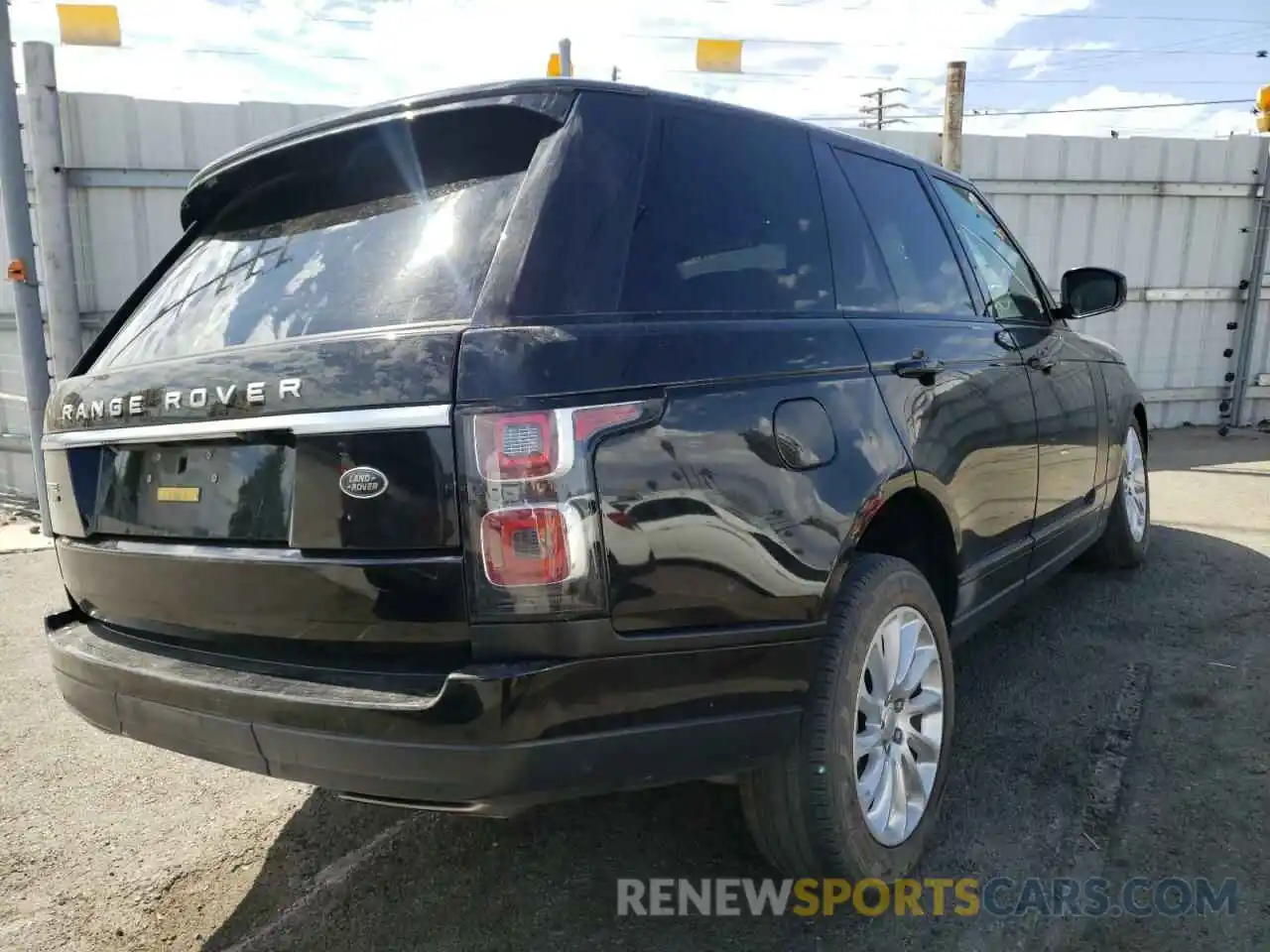 4 Photograph of a damaged car SALGS2RU4LA594786 LAND ROVER RANGEROVER 2020