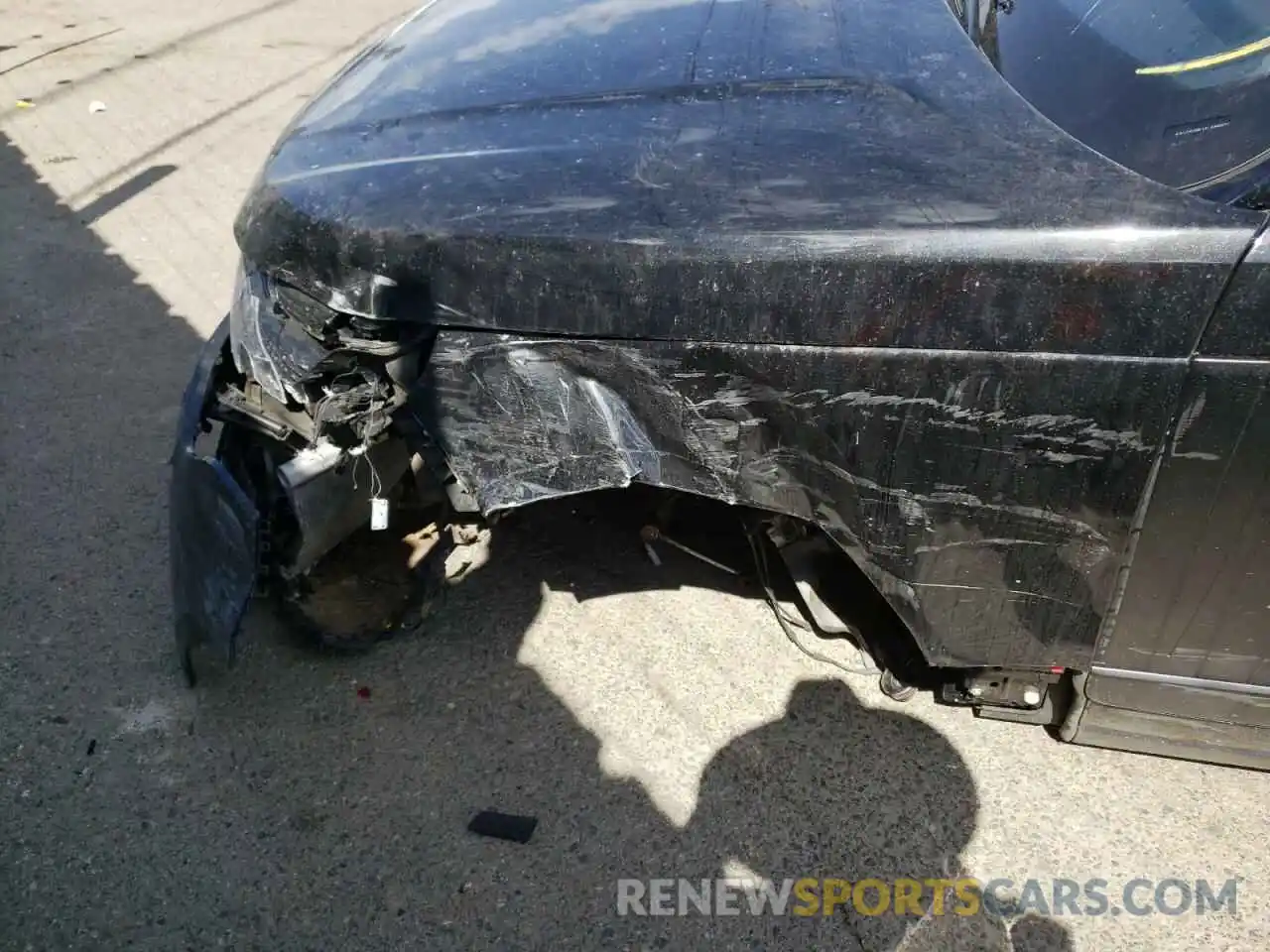 9 Photograph of a damaged car SALGS2RU4LA594786 LAND ROVER RANGEROVER 2020