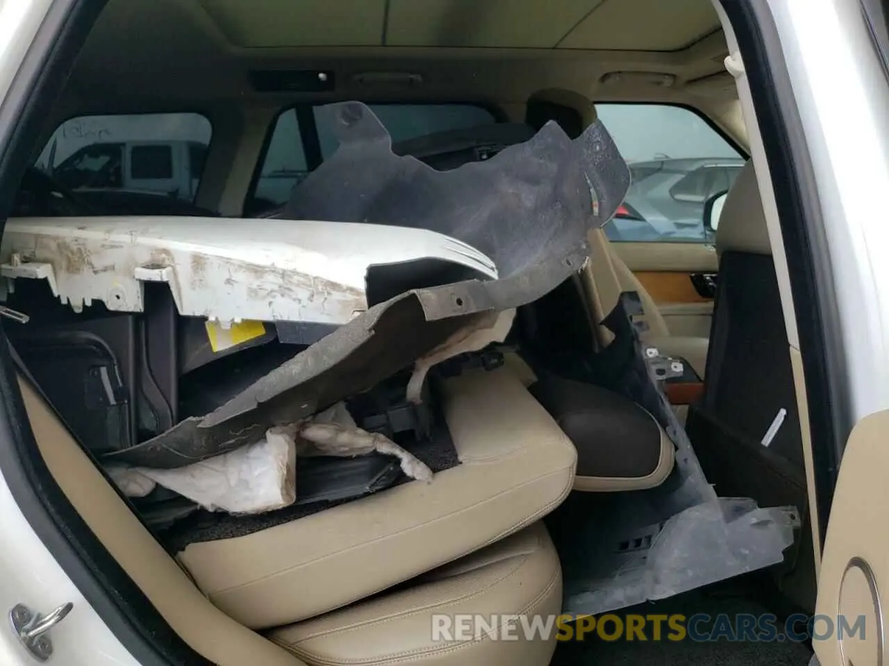 10 Photograph of a damaged car SALGS2RU5LA583313 LAND ROVER RANGEROVER 2020