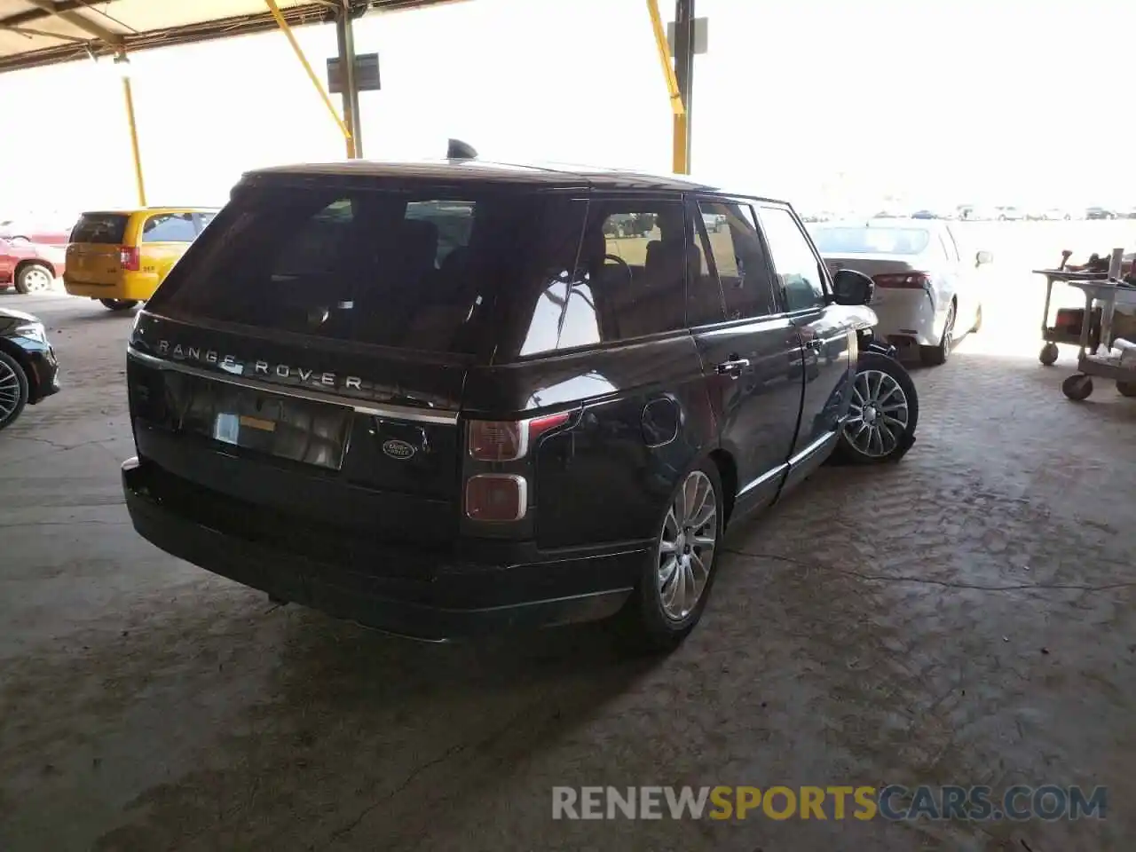 4 Photograph of a damaged car SALGS2RU7LA573012 LAND ROVER RANGEROVER 2020