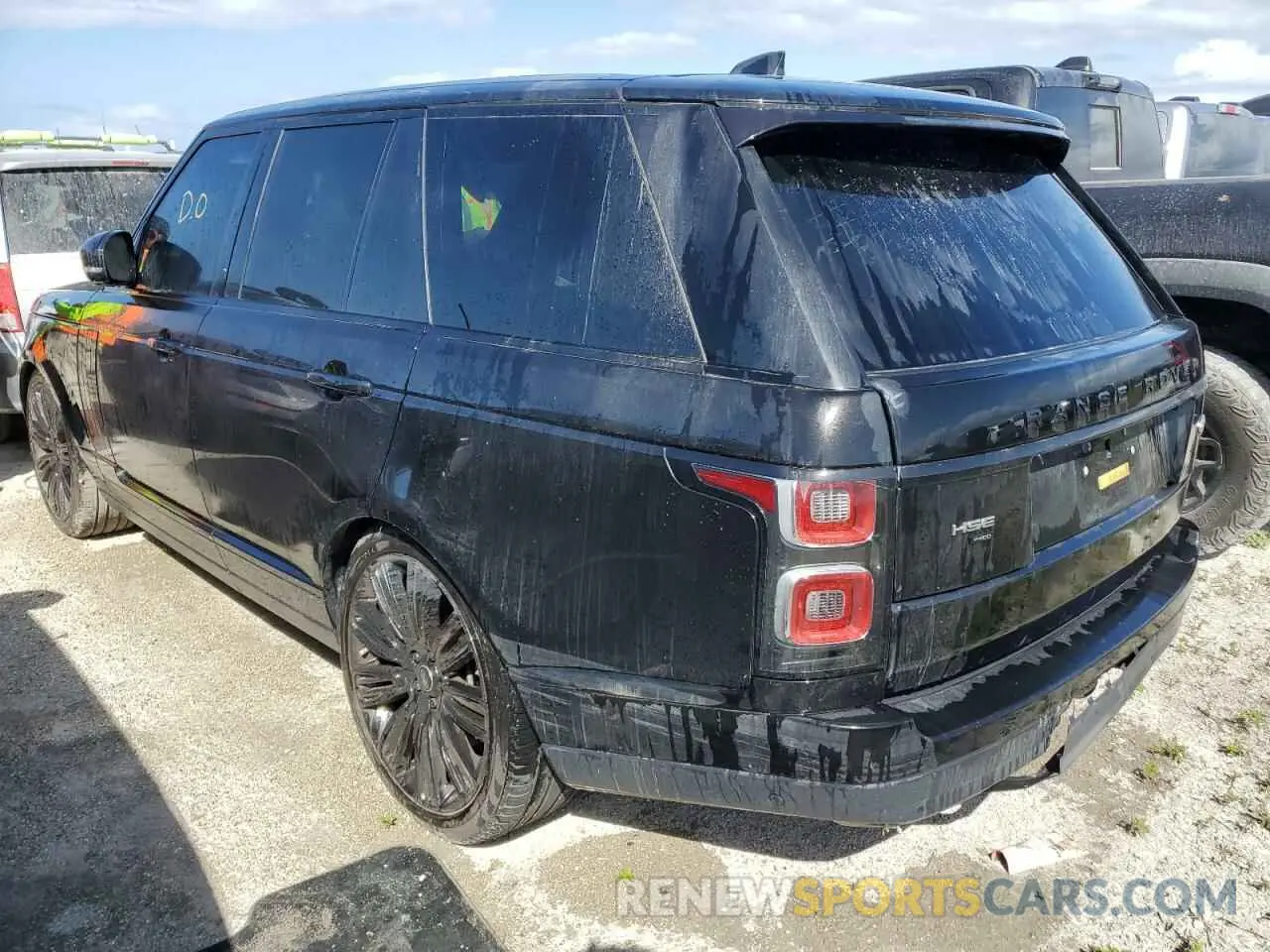 2 Photograph of a damaged car SALGS2RU7LA581918 LAND ROVER RANGEROVER 2020