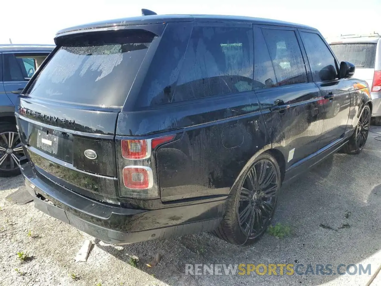 3 Photograph of a damaged car SALGS2RU7LA581918 LAND ROVER RANGEROVER 2020