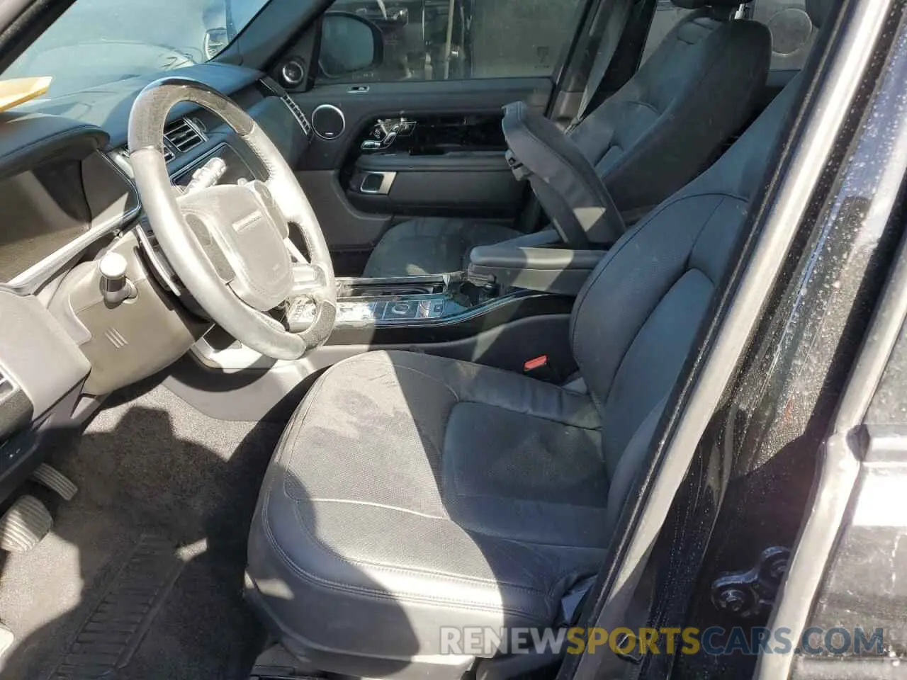 7 Photograph of a damaged car SALGS2RU7LA581918 LAND ROVER RANGEROVER 2020