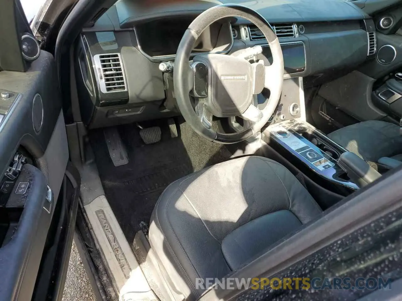 8 Photograph of a damaged car SALGS2RU7LA581918 LAND ROVER RANGEROVER 2020