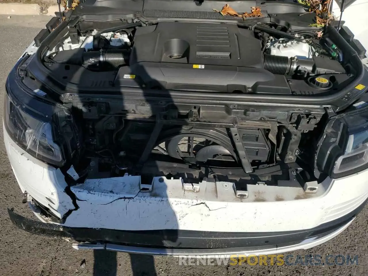 12 Photograph of a damaged car SALGS2RU8LA570765 LAND ROVER RANGEROVER 2020
