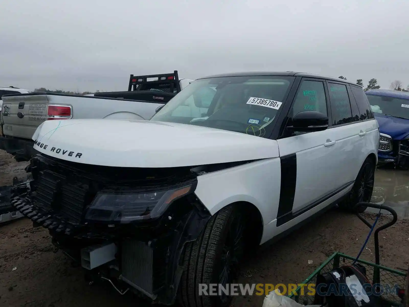 2 Photograph of a damaged car SALGS2RU9LA574548 LAND ROVER RANGEROVER 2020