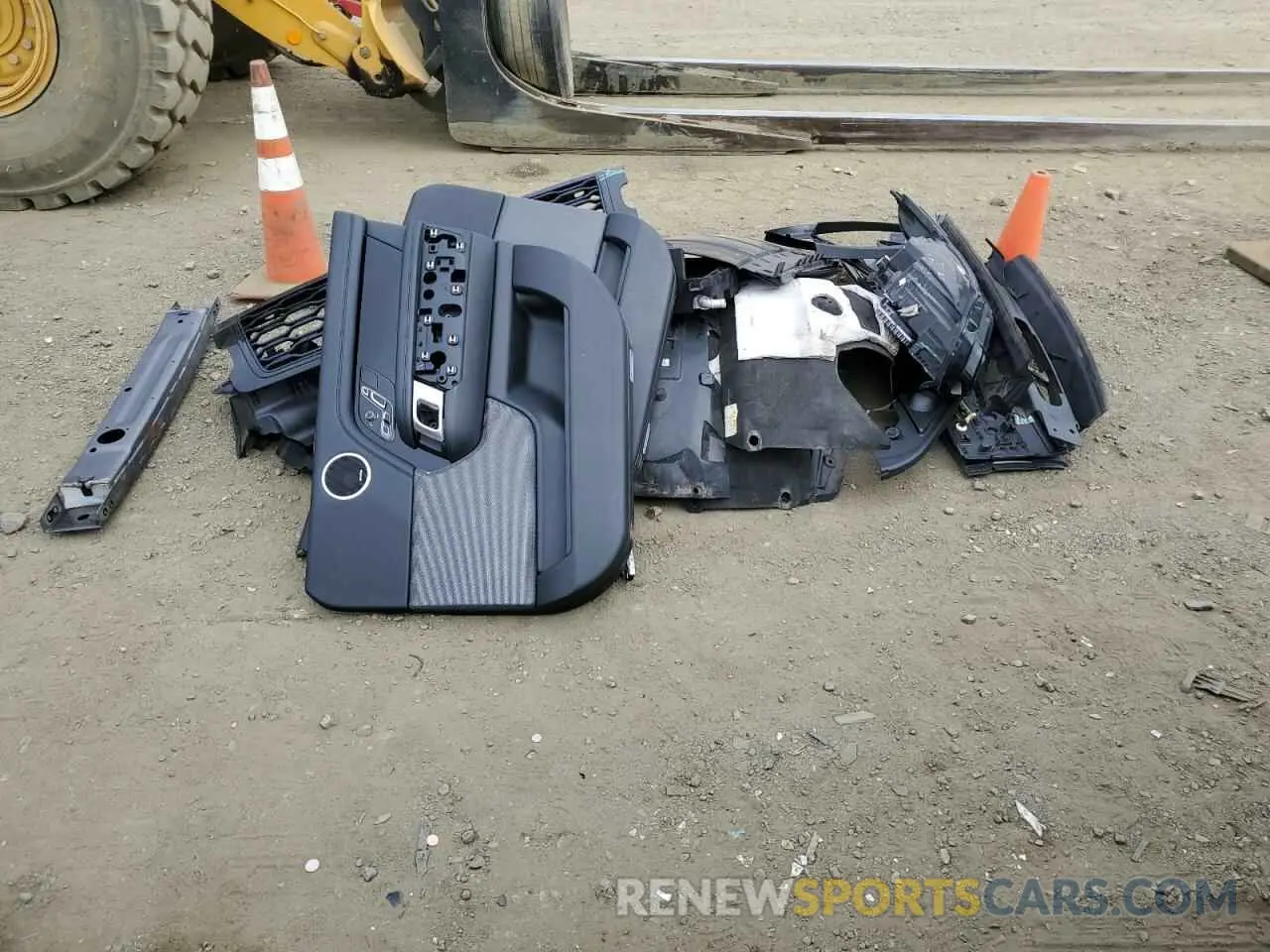 13 Photograph of a damaged car SALGS2RUXLA405266 LAND ROVER RANGEROVER 2020