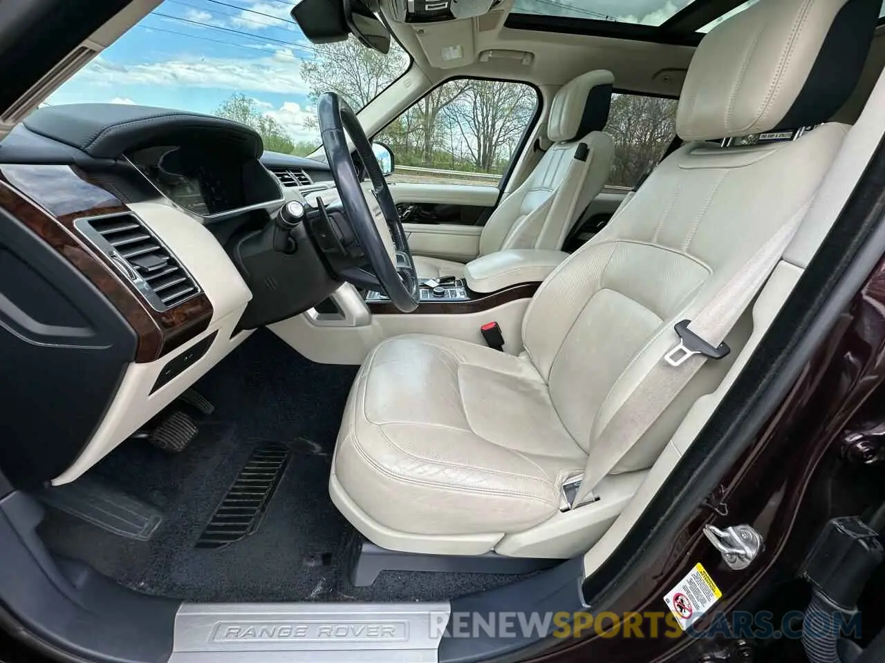 14 Photograph of a damaged car SALGS2RUXLA598308 LAND ROVER RANGEROVER 2020