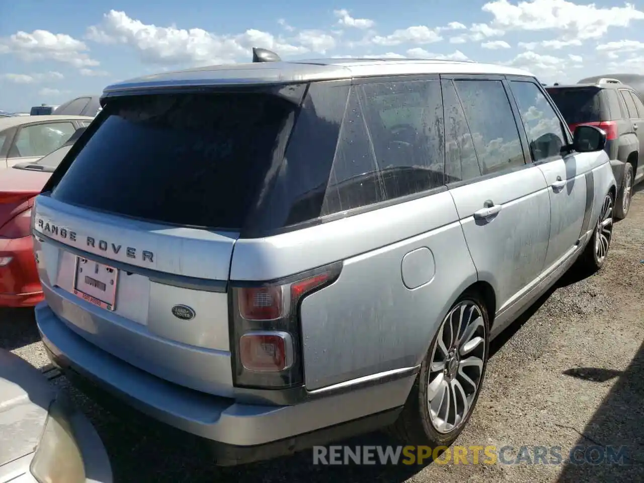 4 Photograph of a damaged car SALGS2SE3LA410232 LAND ROVER RANGEROVER 2020