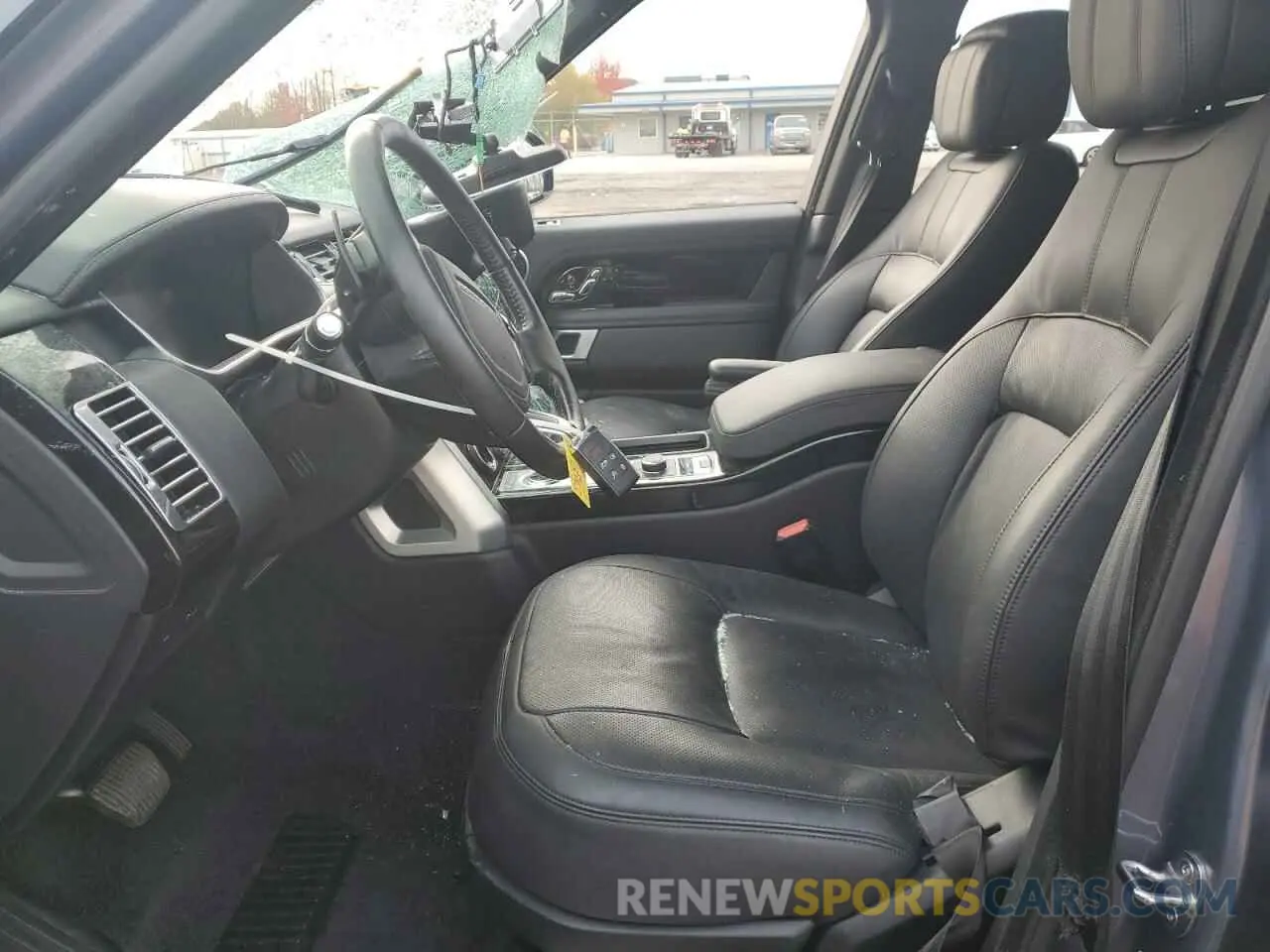 7 Photograph of a damaged car SALGS2SE5LA595254 LAND ROVER RANGEROVER 2020