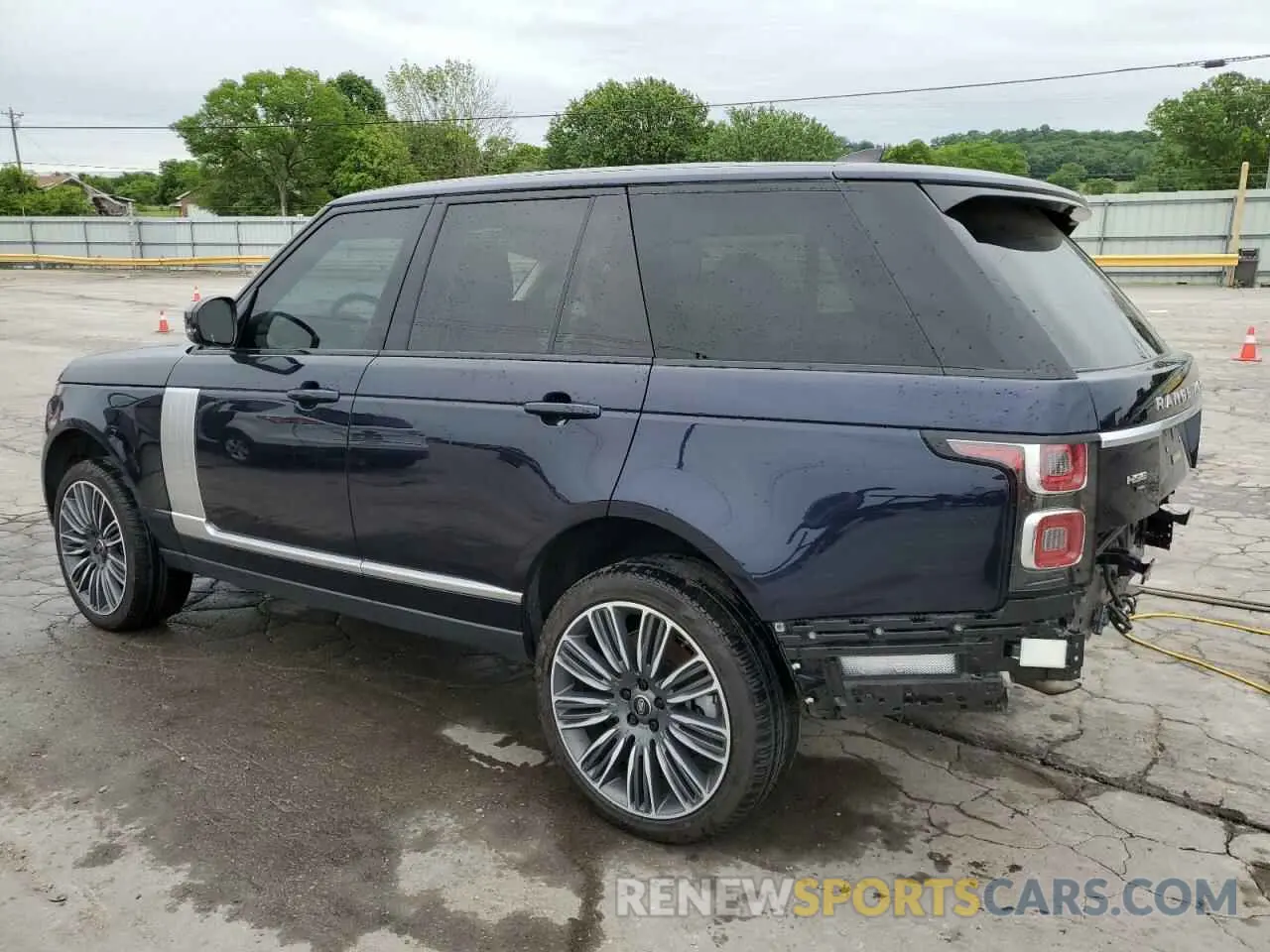 2 Photograph of a damaged car SALGS2SE6LA584151 LAND ROVER RANGEROVER 2020