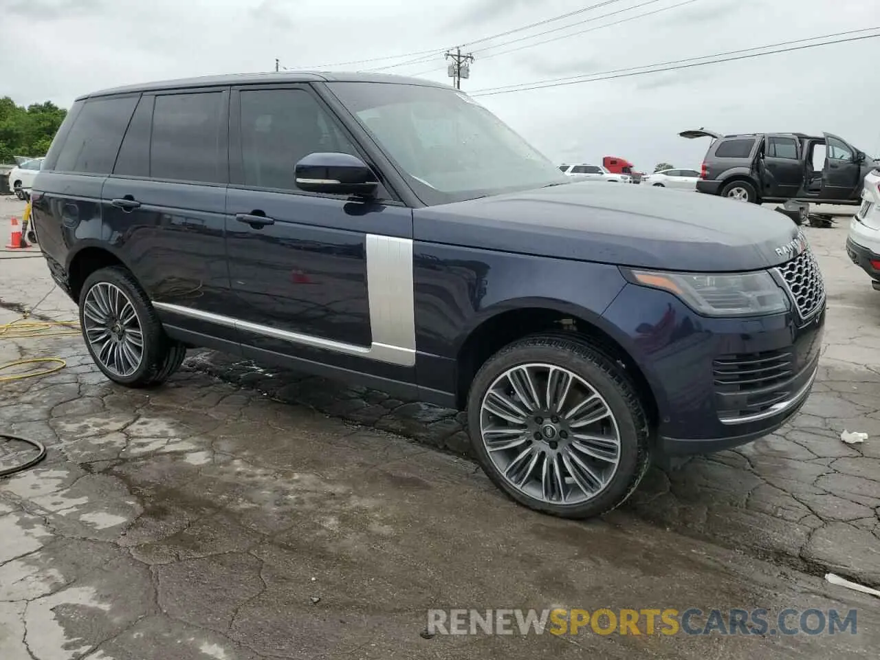 4 Photograph of a damaged car SALGS2SE6LA584151 LAND ROVER RANGEROVER 2020