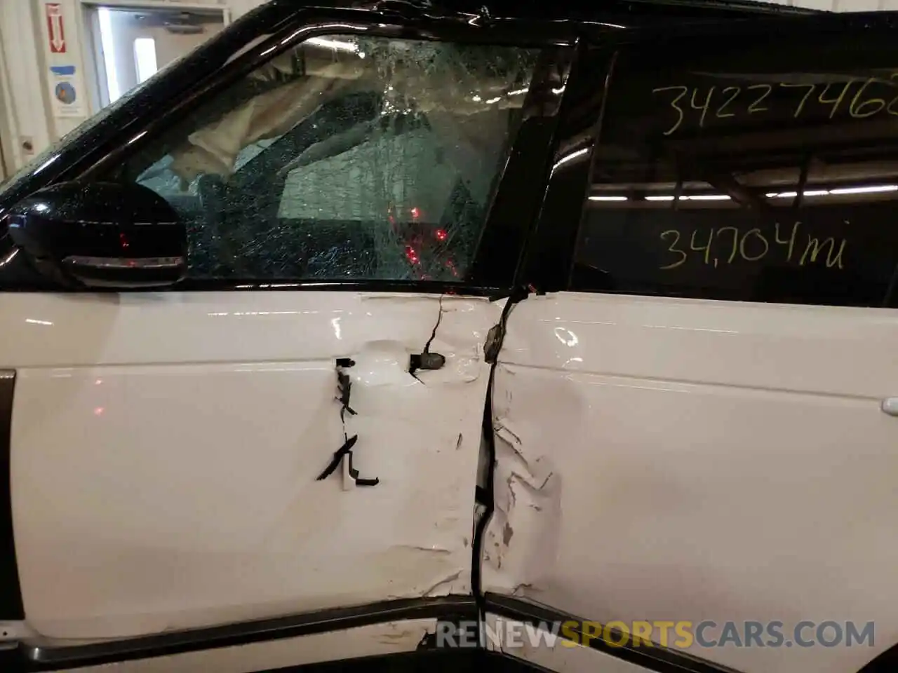 10 Photograph of a damaged car SALGS2SE7LA568654 LAND ROVER RANGEROVER 2020