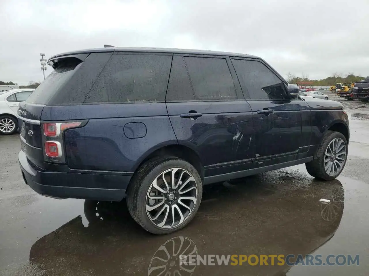 3 Photograph of a damaged car SALGS2SE7LA588533 LAND ROVER RANGEROVER 2020