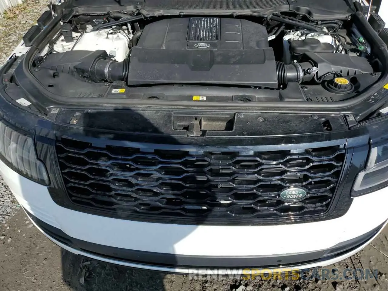 12 Photograph of a damaged car SALGS2SE8LA579131 LAND ROVER RANGEROVER 2020