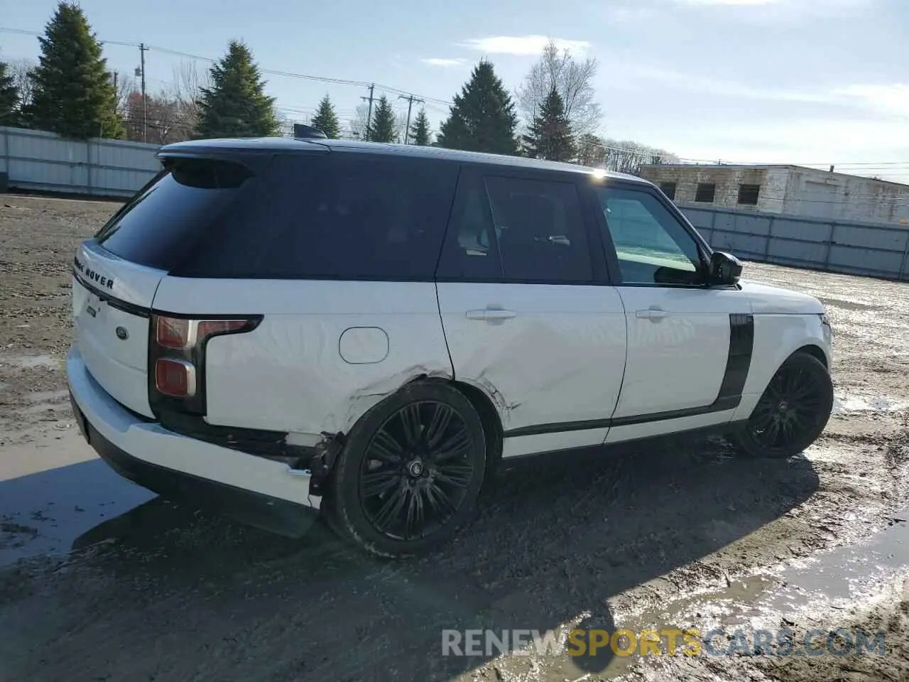 3 Photograph of a damaged car SALGS2SE8LA579131 LAND ROVER RANGEROVER 2020
